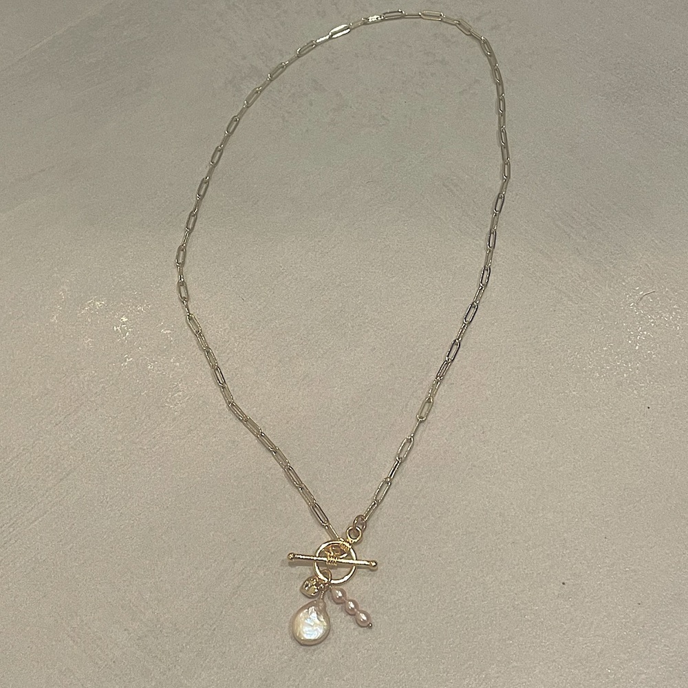 Auraly Design Pearl Drop Necklace